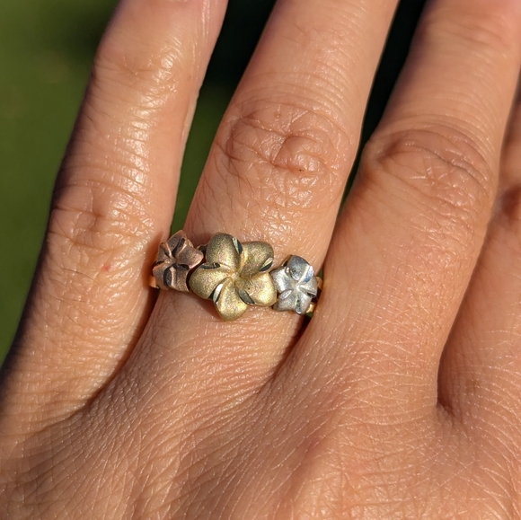 Solid 14K Yellow Rose White Tri Color Plumeria Ring - Picture 6 of 7